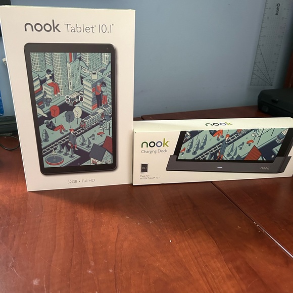 Brand New Nook 10.'' and Charging Dock - Picture 1 of 3